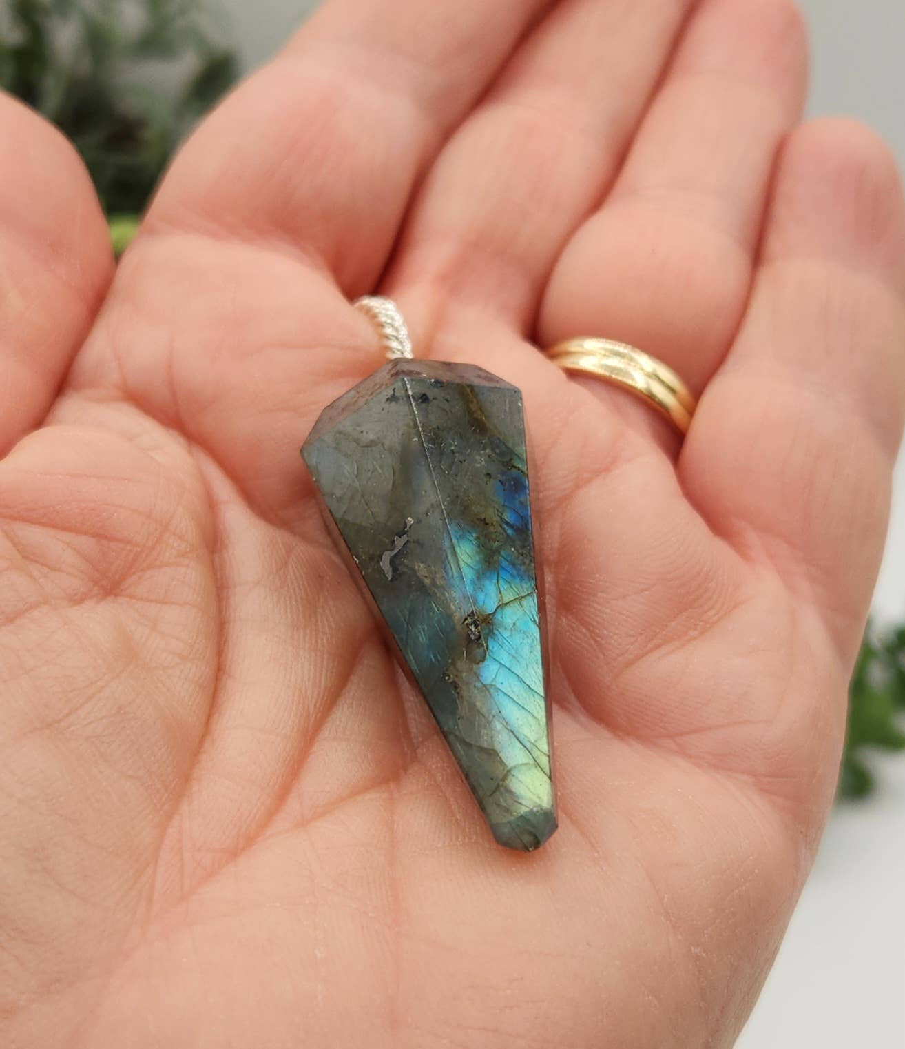 Labradorite Pendulum w/Silver Plated Chain