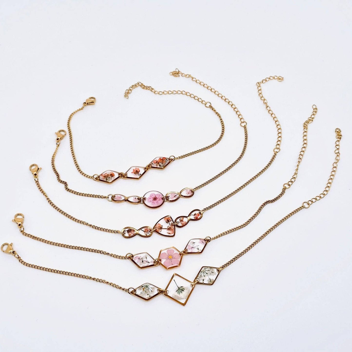 Dried Flowers Floral Geometric Charm Golden Bracelet - PDF