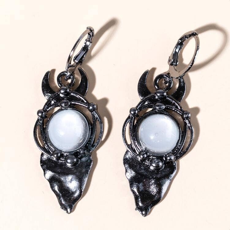 Magic Black Arrow Pearl Earrings
