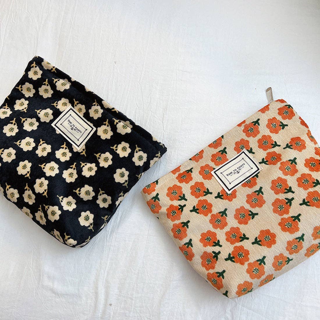 Cosbai - Vintage Floral Print Makeup Bag
